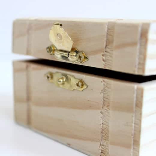 Varnished Wooden Gift Boxes KSA | Order Premium Finish Now